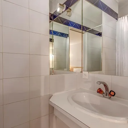 Le Paquier - Vieille Ville, Calme, Lac 100m, Netflix Appartement *